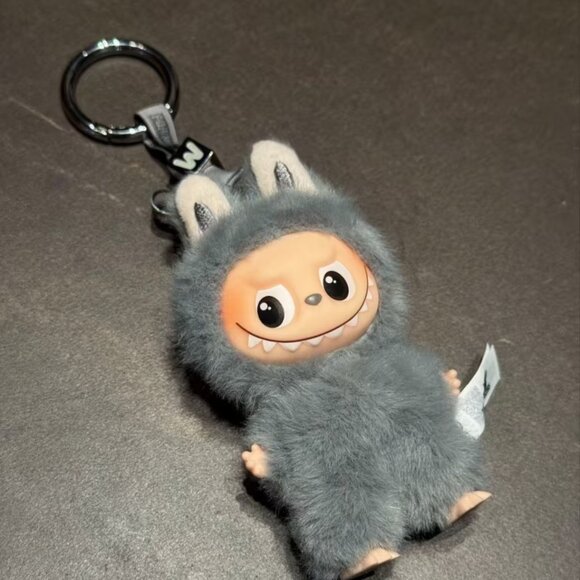 POP MART Other - PIN FOR LOVE W